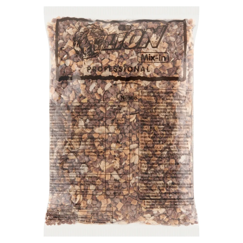 Posypka Lion Mix-In 400 g. Lion Mix-In to heterogeniczna mieszanka kruszonych elementów. Płatki kukurydziane i ryżowe, chrupki pszenne, kawałki wafla, migdały i kawałki fudge (krówek) 27 procent, częściowo pokryte mleczną czekoladą 36,7 procent. Wyrazisty smak karmelowo czekoladowy z nutą płatków zbożowych. Pakowanie 400 g w worku termo szczelnym, produkowane w Hamburgu. Kakao certyfikowane Rainforest Alliance. Producent Nestlé.